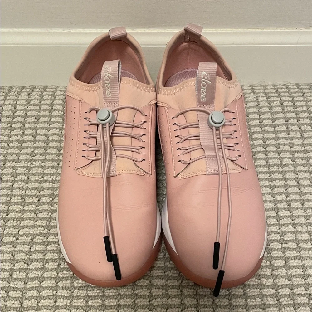 Women’s Athletic Slip-On Sneakers in Light Pink